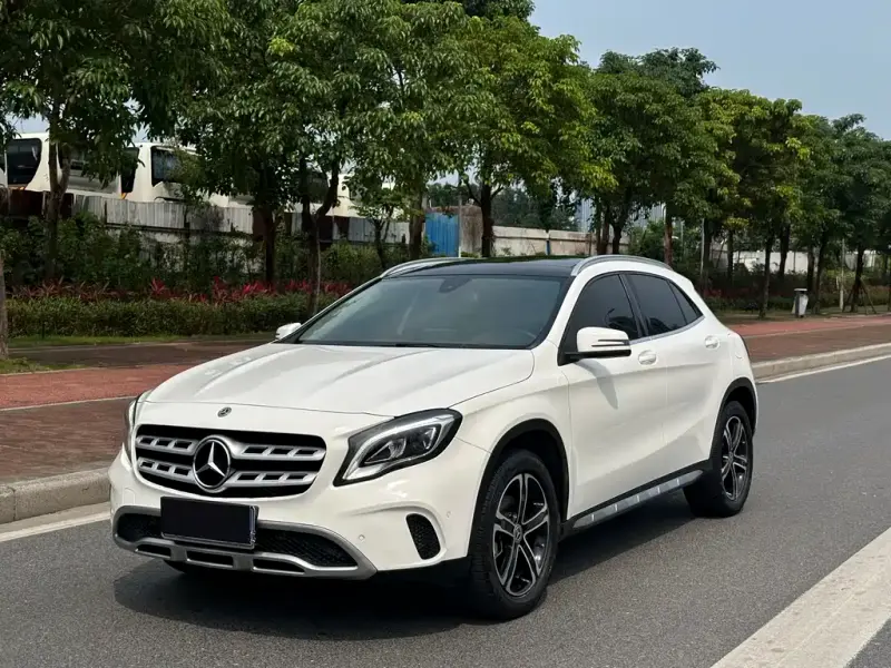 Mercedes-Benz GLA, 2018 — фото 1