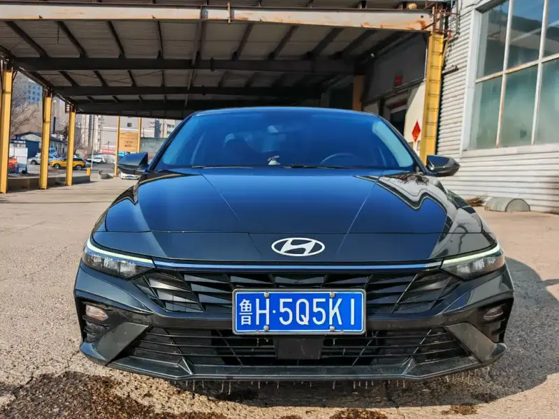 Hyundai Elantra, 2023