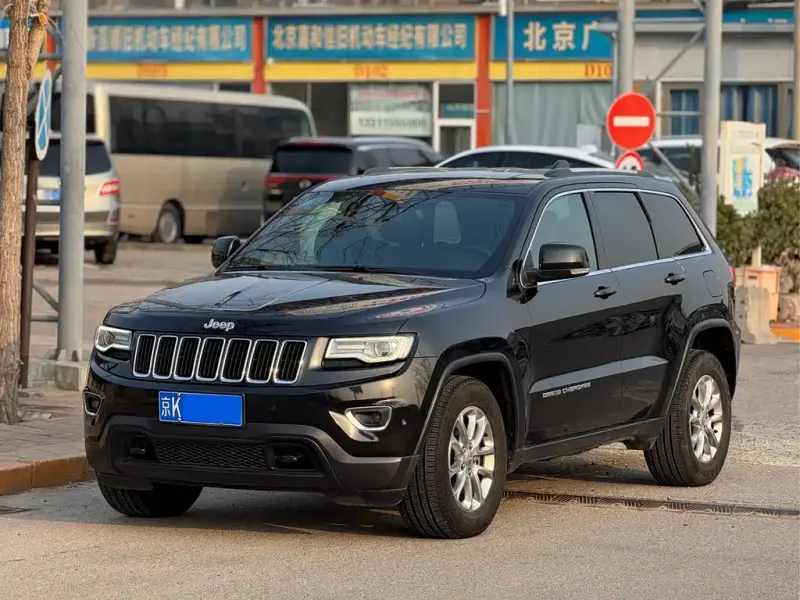 Jeep Grand Cherokee (Import), 2013
