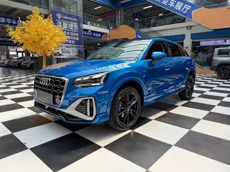 Audi Q2L, 2023 — фото 1