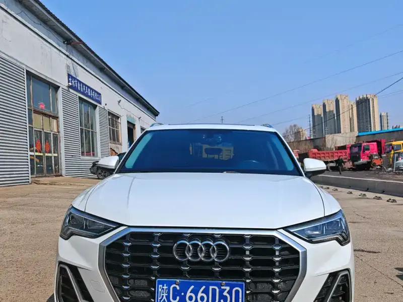Audi Q3, 2022
