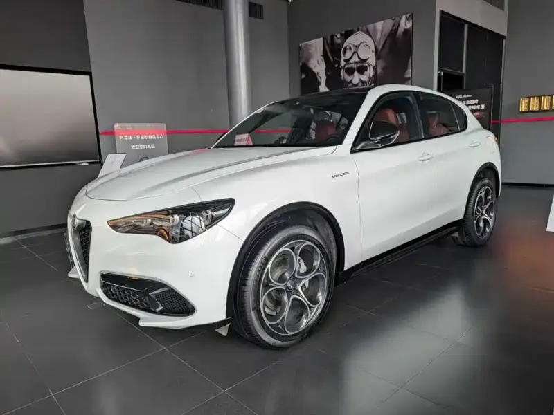 Alfa Romeo Stelvio, 2024