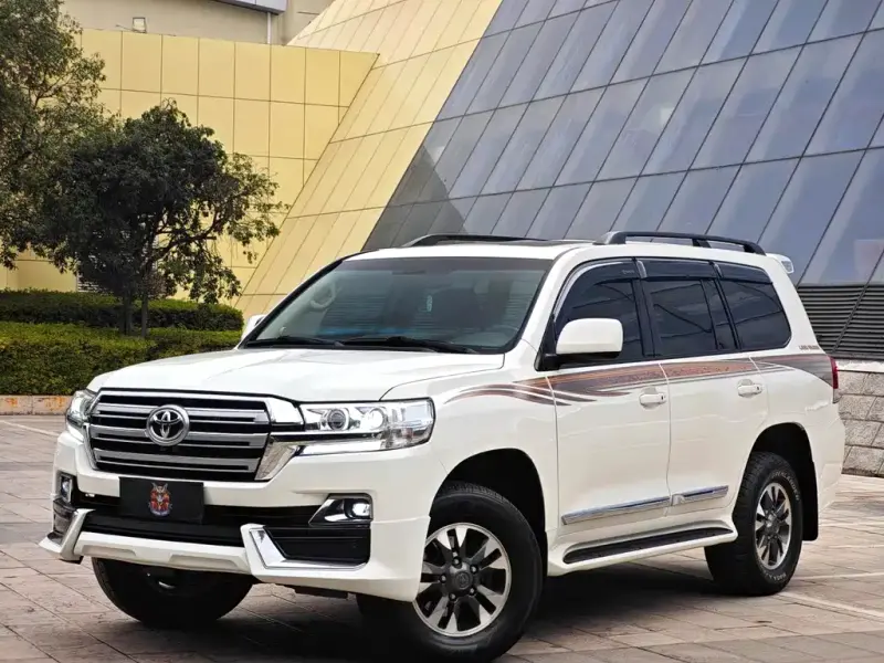 Toyota Land Cruiser, 2011