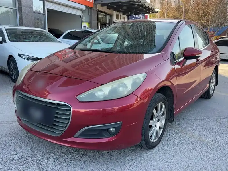Peugeot 308, 2015