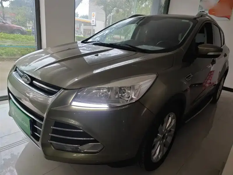 Ford Kuga, 2016
