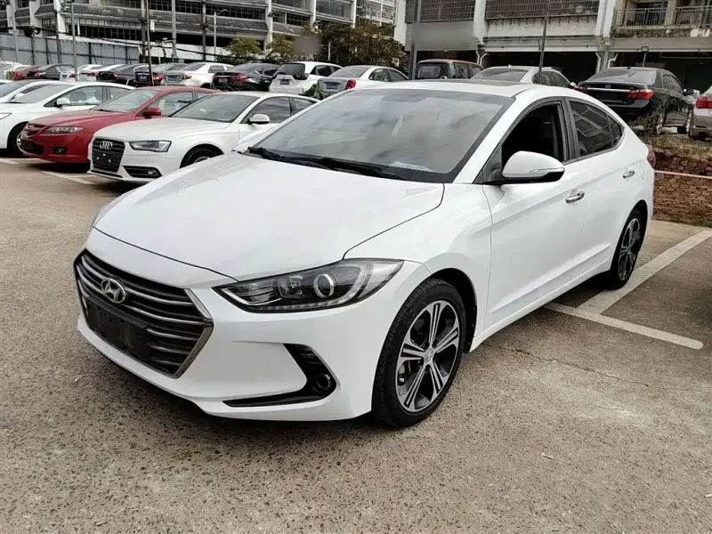 Hyundai Elantra, 2019