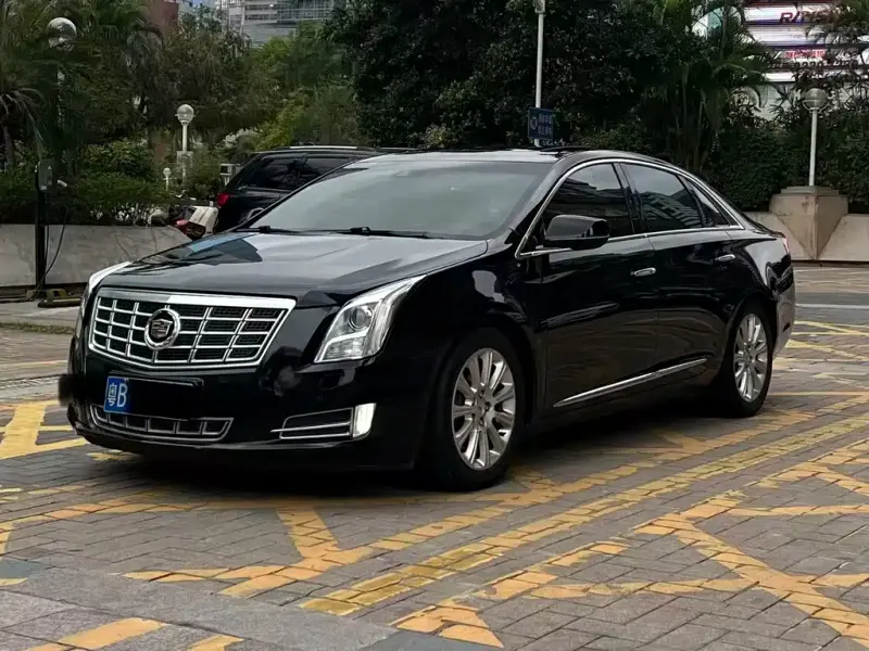 Cadillac XTS, 2013