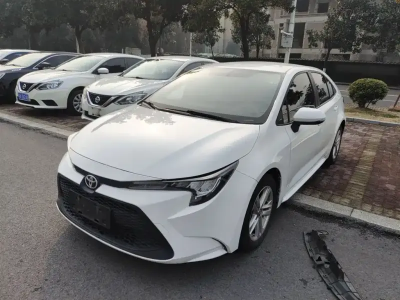 Toyota Levin, 2022 — фото 1