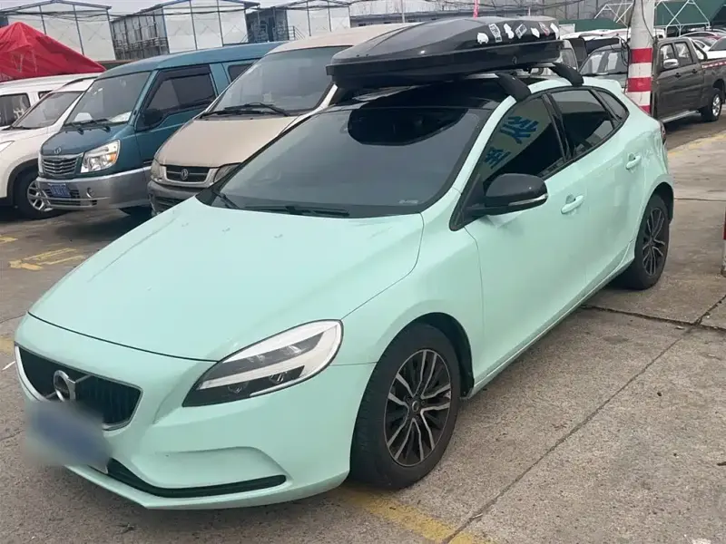 Volvo V40, 2018
