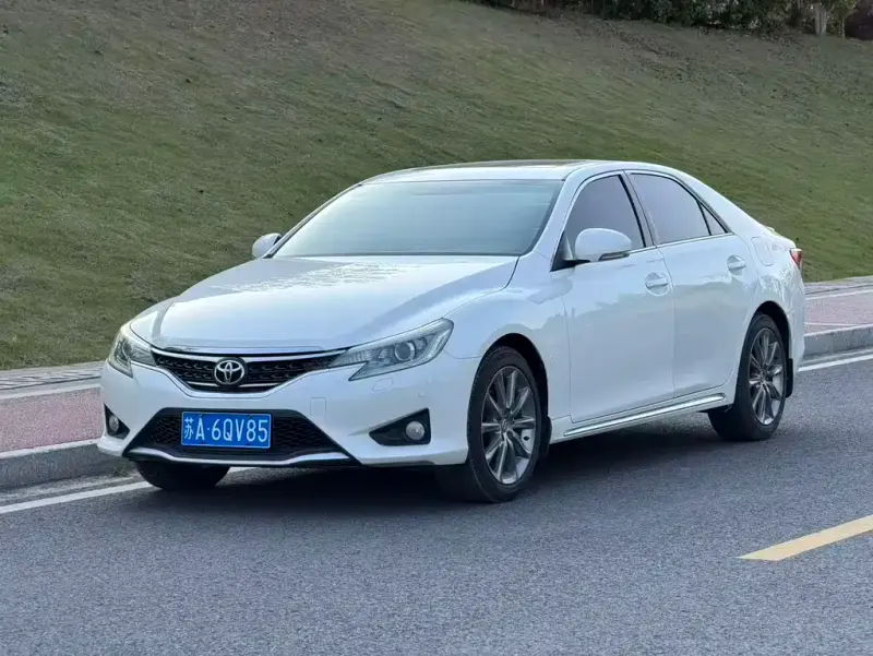 Toyota Reiz, 2015