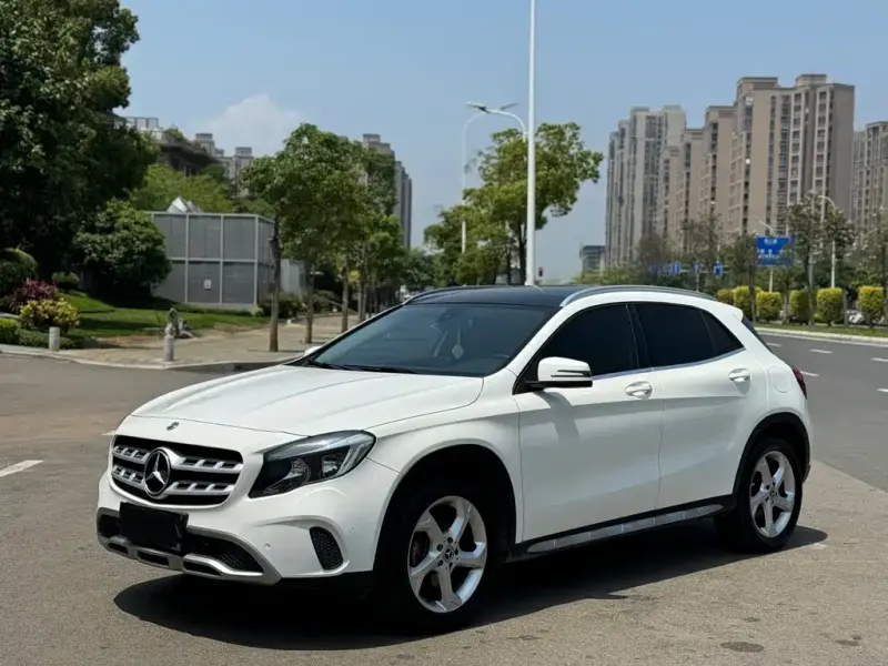 Mercedes-Benz GLA, 2018 — фото 1