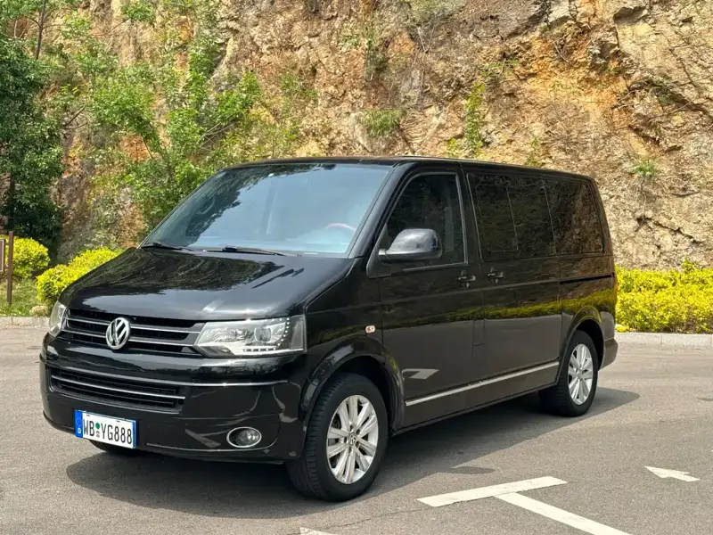 Volkswagen Multivan, 2015 — фото 1