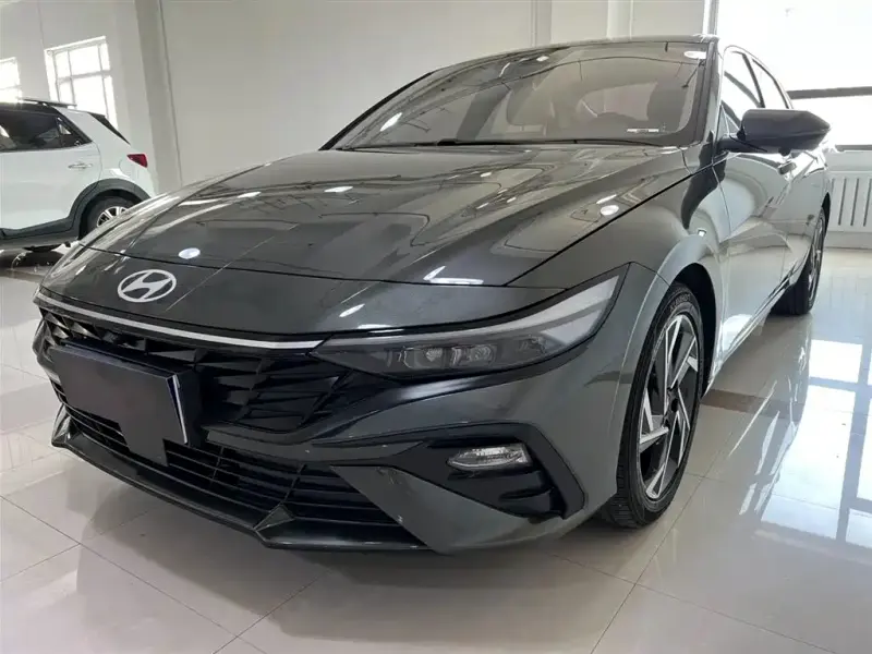 Hyundai Elantra, 2023