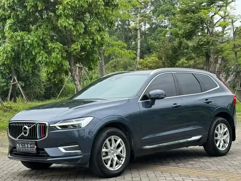 Volvo XC60, 2020 — фото 1