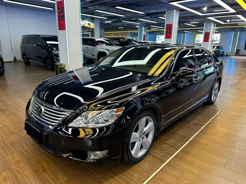 Lexus LS, 2012