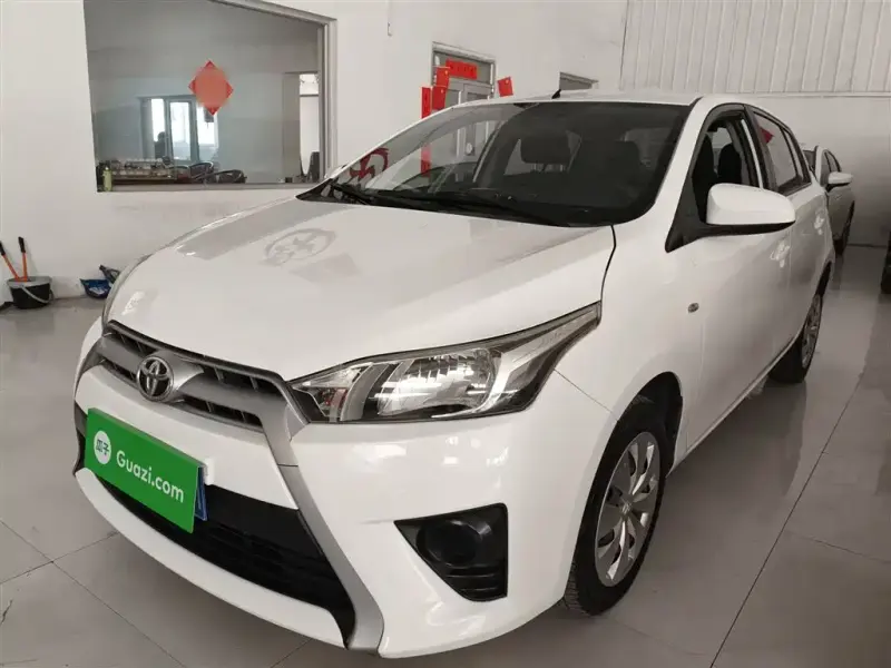 Toyota Yaris L, 2015