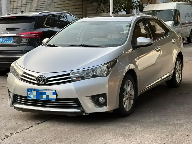 Toyota Corolla, 2015 — фото 1