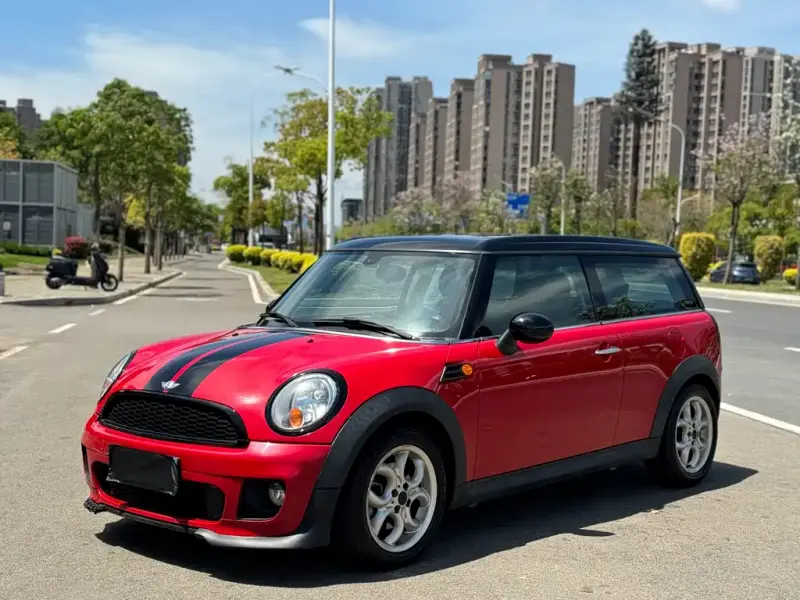 MINI Clubman, 2013