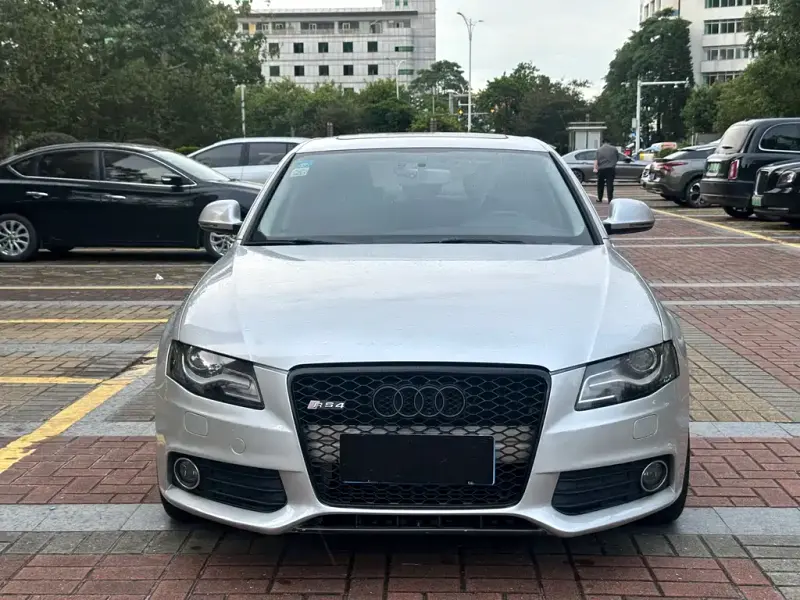 Audi A4L, 2009