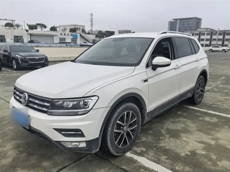 Volkswagen Tiguan L, 2017