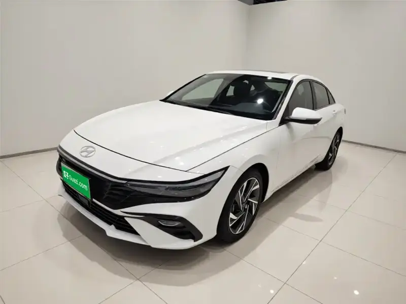 Hyundai Elantra, 2023