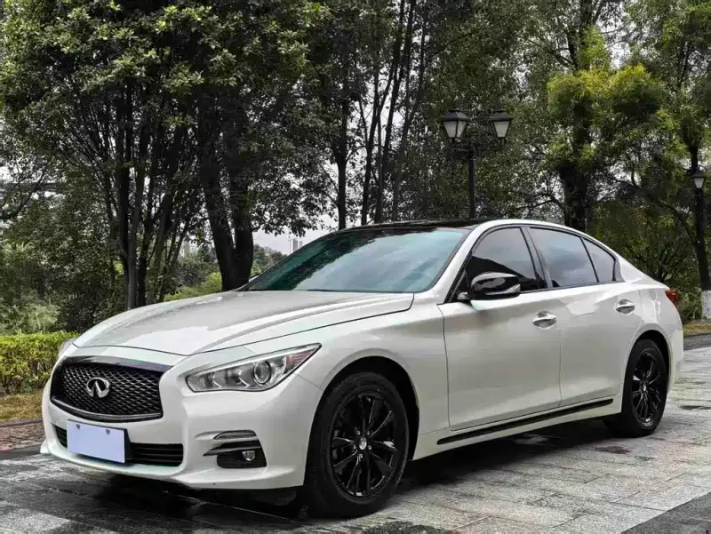 Infiniti Q50L, 2017
