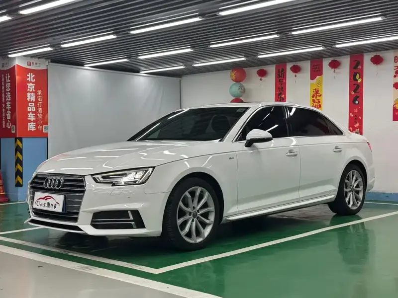 Audi A4L, 2017