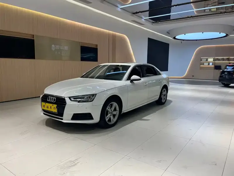 Audi A4L, 2017