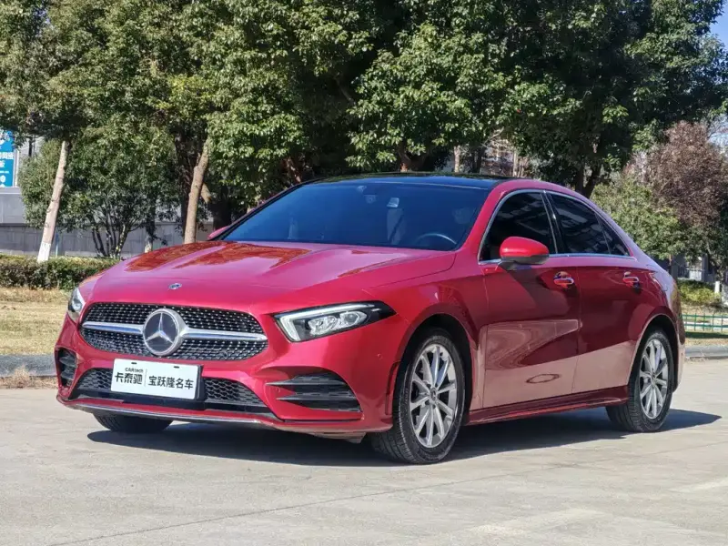 Mercedes-Benz A-Class, 2020 — фото 1