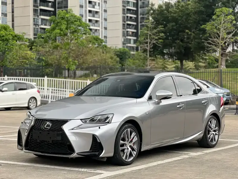 Lexus IS, 2018