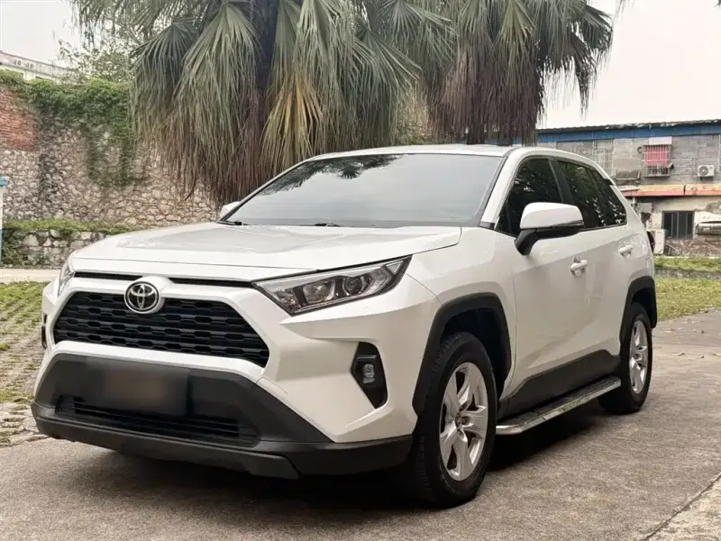 Toyota RAV4, 2023