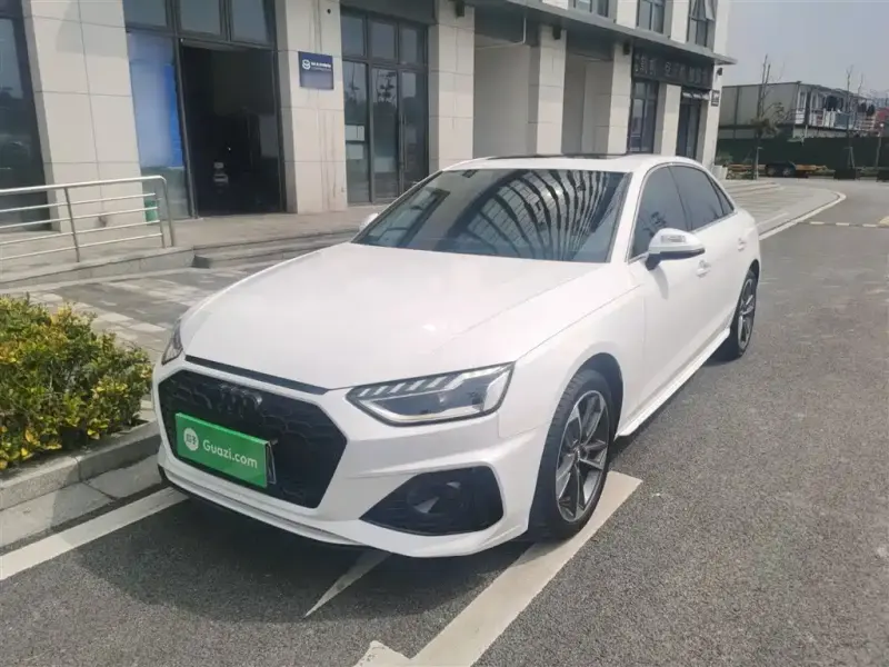Audi A4L, 2021