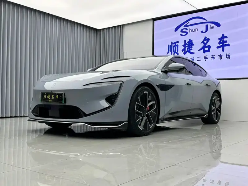Avatr 12, 2023