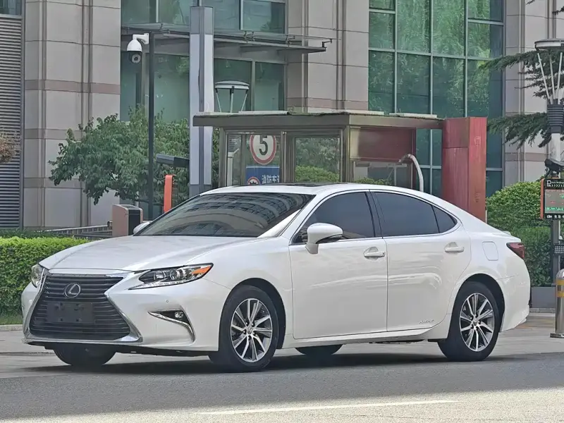 Lexus ES, 2018