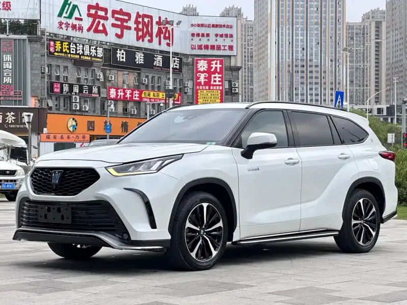 Toyota Crown Kluger, 2022