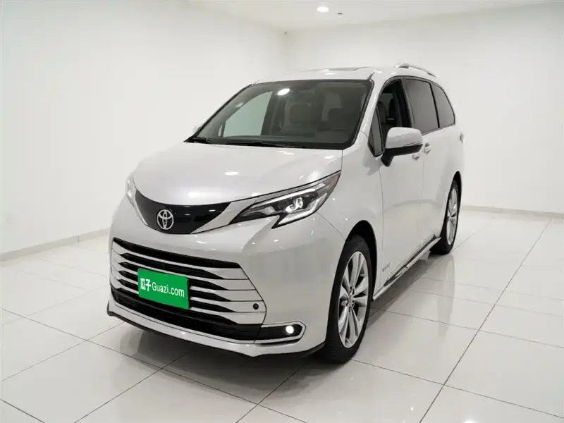 Toyota Sienna, 2023