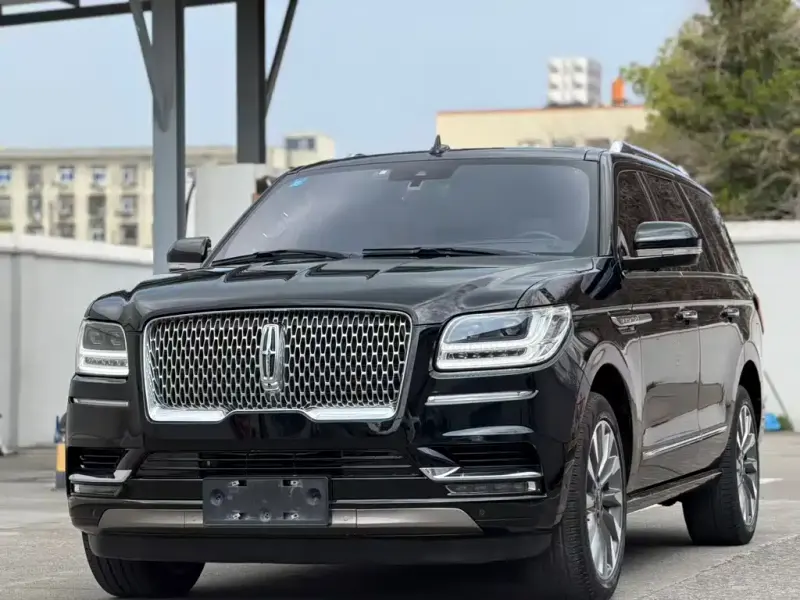 Lincoln Navigator, 2018 — фото 1