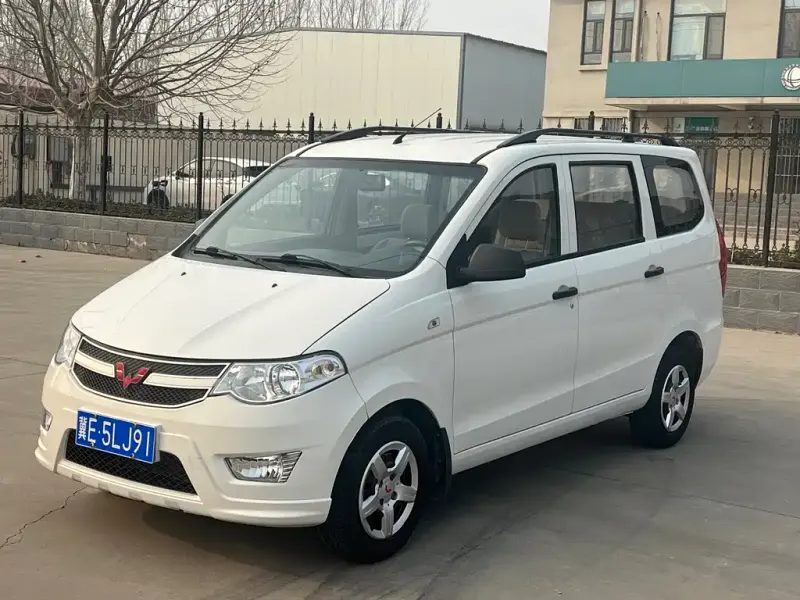 Wuling Hongguang, 2017 — фото 1