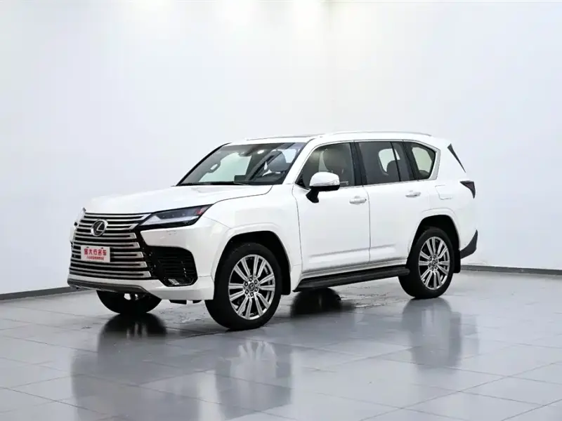 Lexus LX, 2022