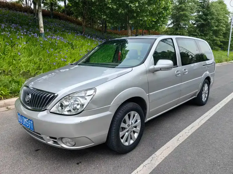 Buick GL8, 2016
