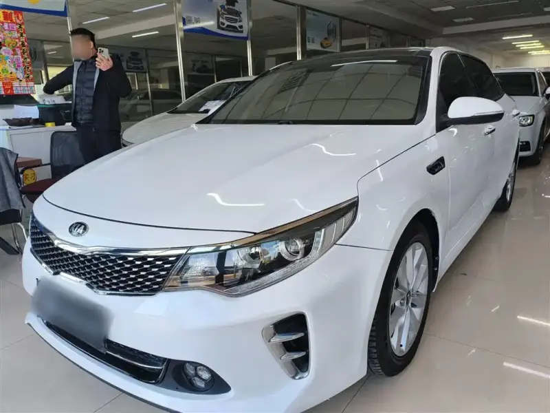Kia K5, 2017