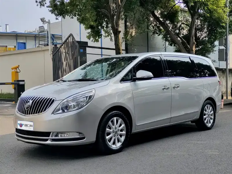 Buick GL8, 2016