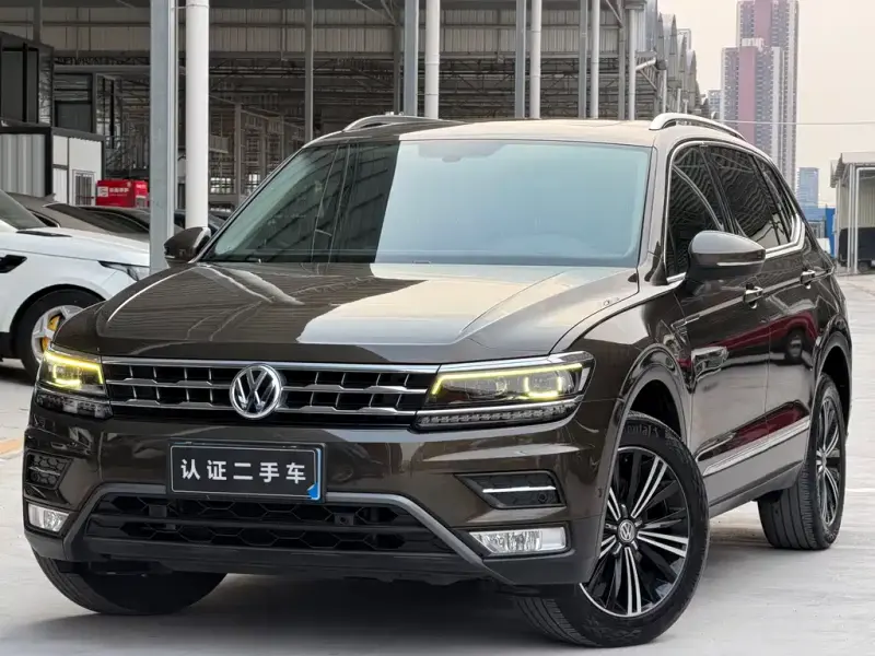 Volkswagen Tiguan L, 2017