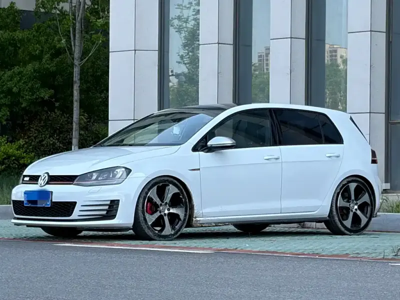 Volkswagen Golf GTI, 2015 — фото 1