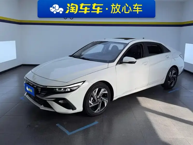 Hyundai Elantra, 2024