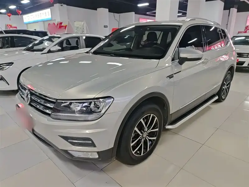 Volkswagen Tiguan L, 2017