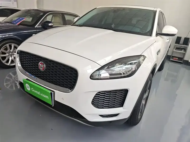 Jaguar E-PACE, 2021