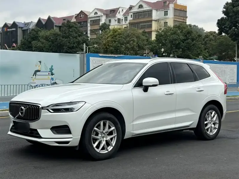 Volvo XC60, 2019 — фото 1