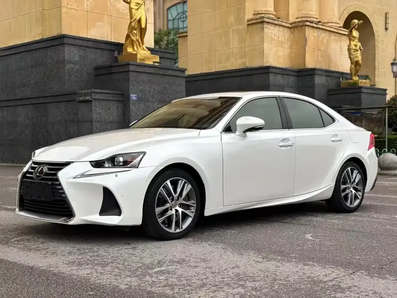 Lexus IS, 2018