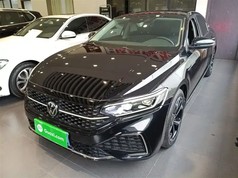 Volkswagen Passat, 2023
